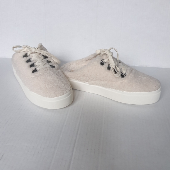 Lucky Brand Tolini Sherpa Lace-Up Slip-On Platform Sneaker in Stucco Cream 7.5 - Picture 2 of 16